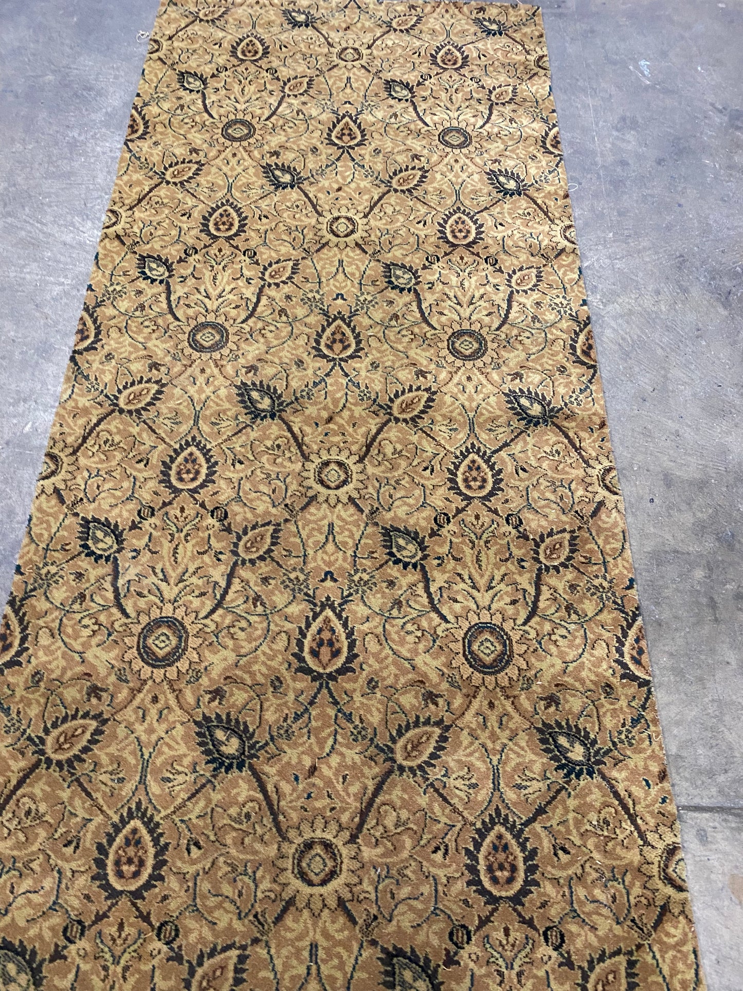 R56 - WILLIAM MORRIS Gold