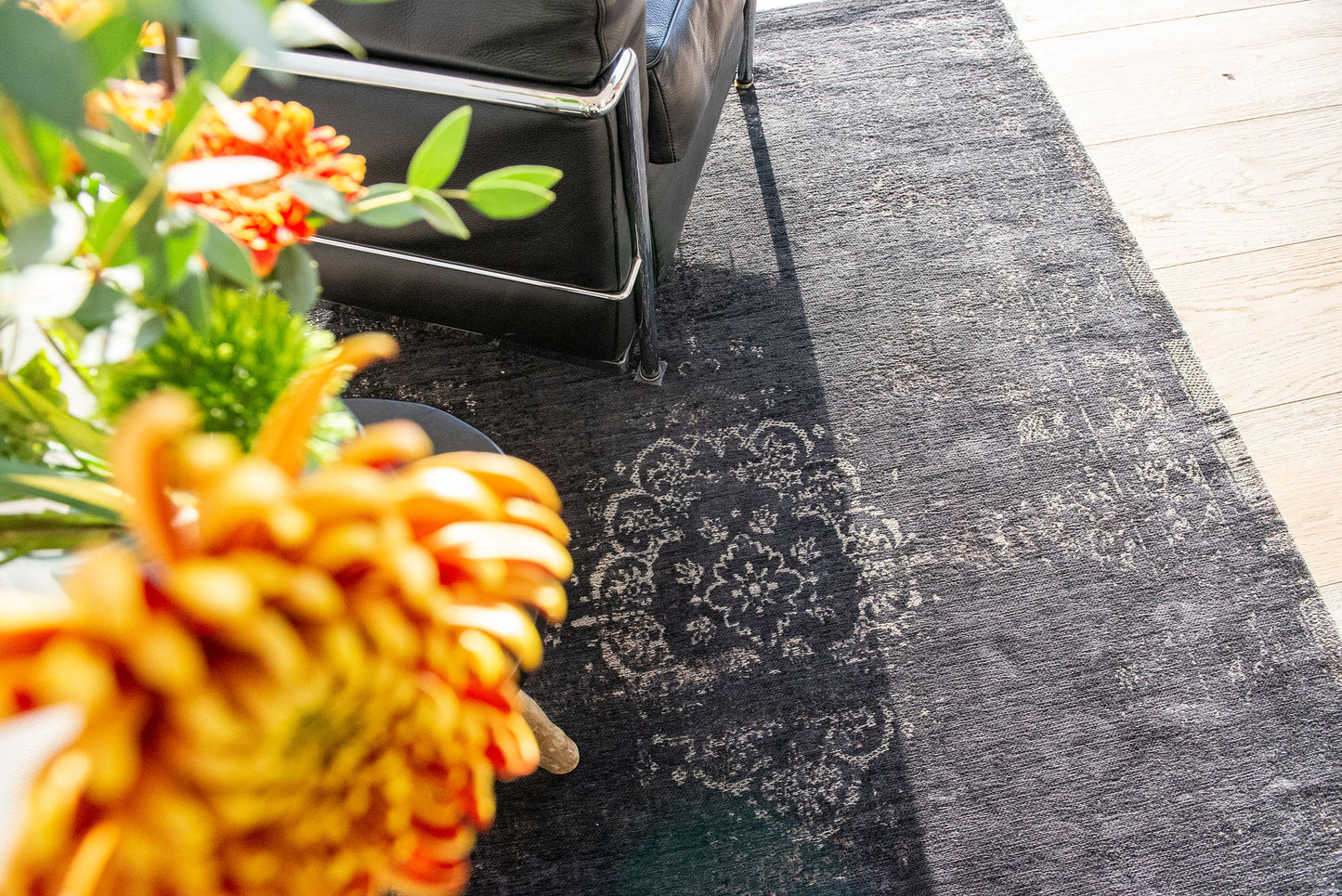 Medallion Black 8263