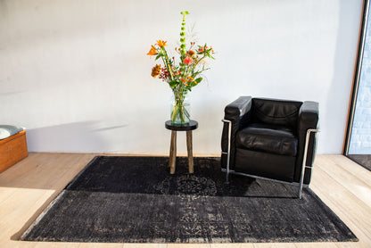 Medallion Black 8263